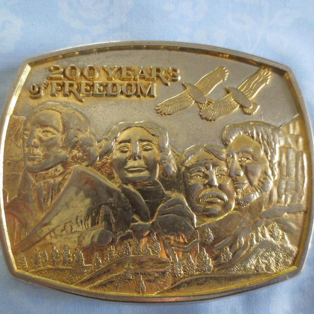 Vintage Mt. Rushmore 200 Years of Freedom Belt Buckle